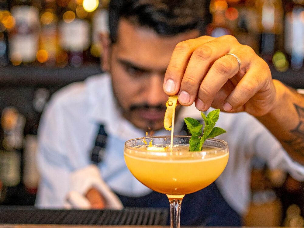 Mixología y barra de coctelería para eventos