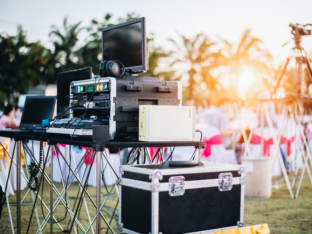 DJ, música e iluminación para eventos